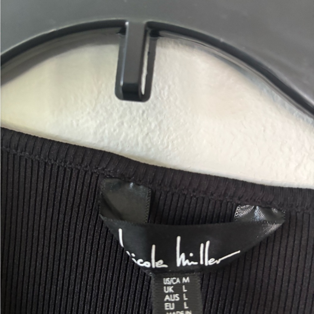 Nicole Miller Elegant Black Knit Top